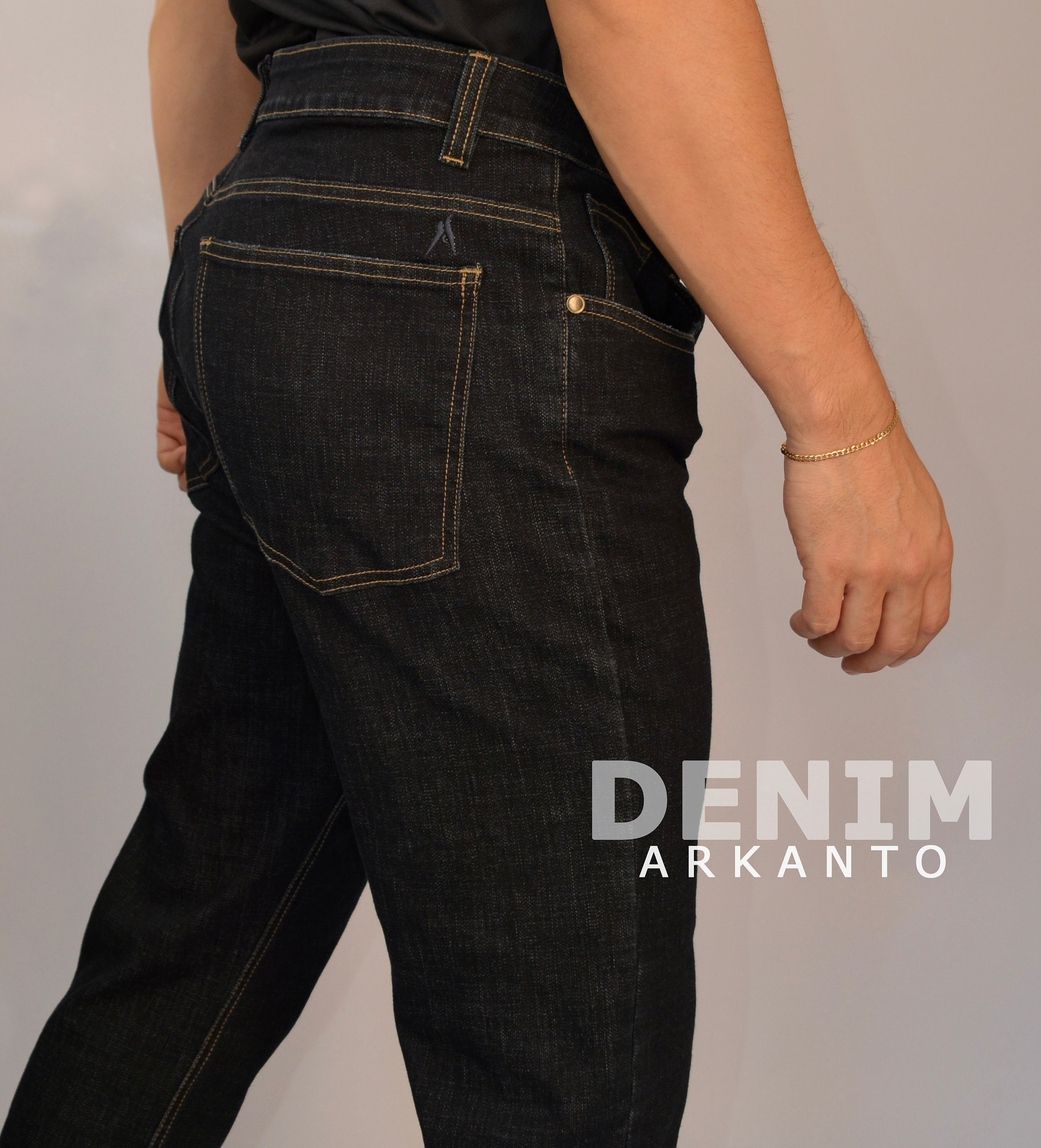 Jean Slim Taper AZUL OSCURO