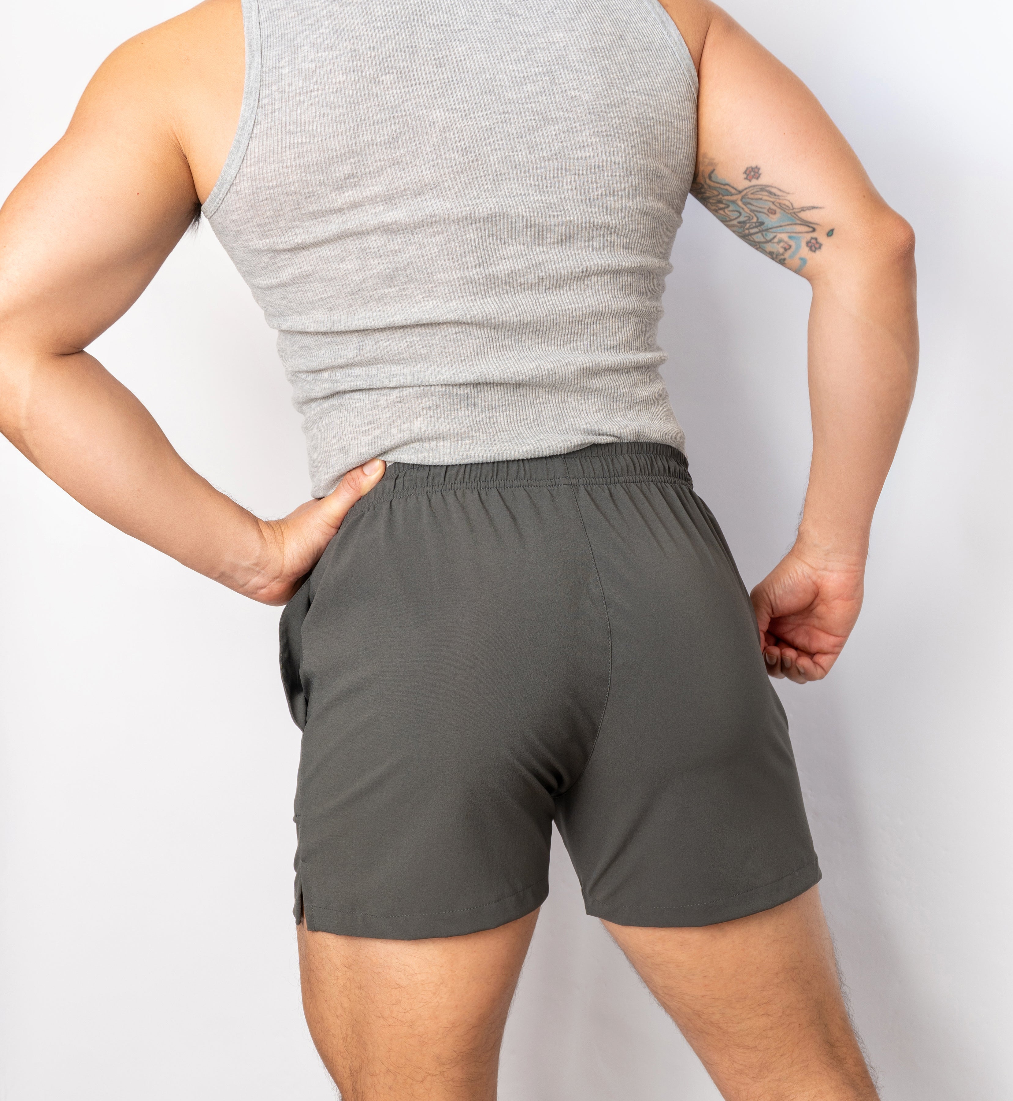 Pantaloneta Deportiva 5'' Unicolor GRIS