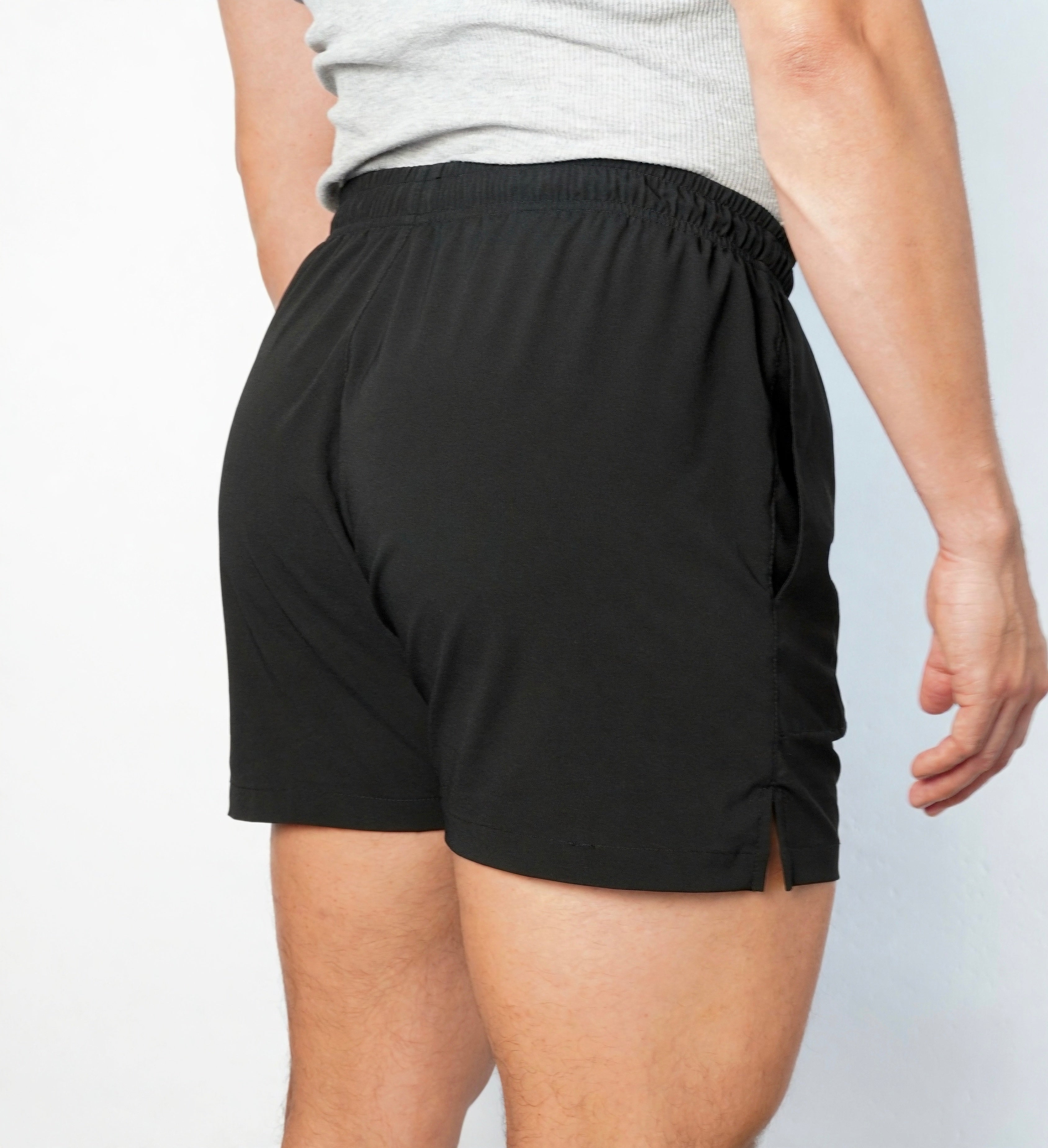 Pantaloneta Deportiva 5'' Unicolor NEGRO